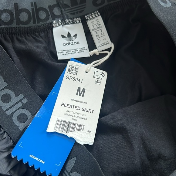 NWT Adidas Pleated MIDI Skirt Black.  Size M - Picture 8 of 13